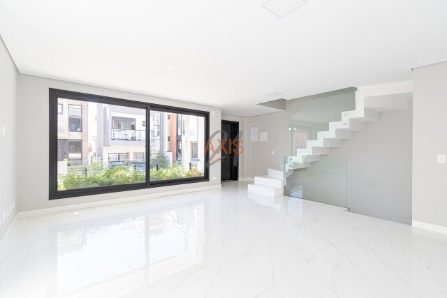 Casa em Condomínio no bairro Santa Cândida