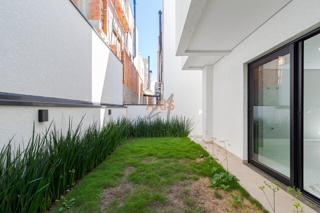 Casa em Condomínio no bairro Santa Cândida