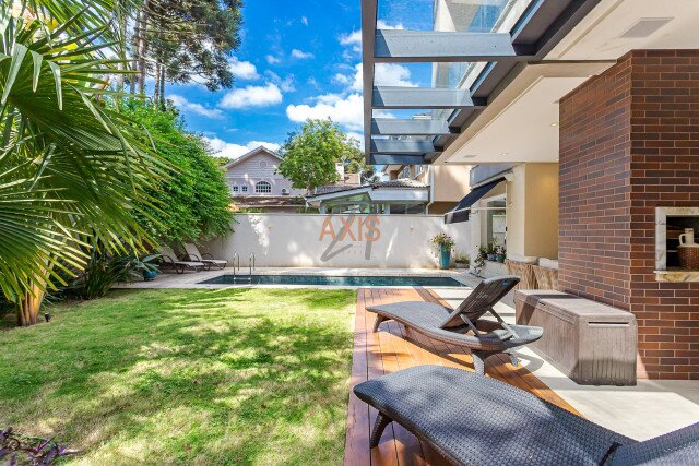 Casa em Condomínio no bairro Campo Comprido