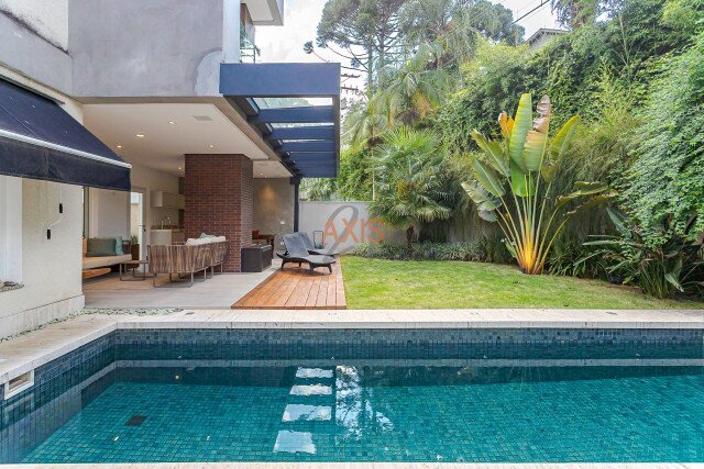 Casa em Condomínio no bairro Campo Comprido