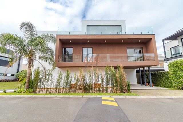 Casa em Condomínio no bairro Santa Felicidade
