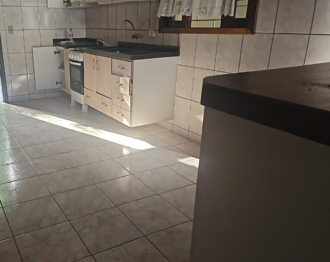 Foto 4 - CASA em CURITIBA - PR, no bairro Portão - Referência PIV-CASA582