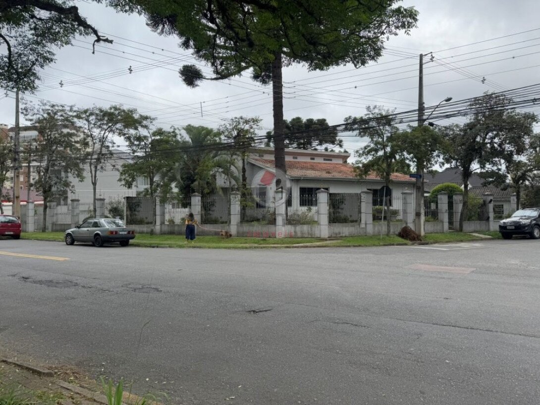 Foto 1 - CASA em CURITIBA - PR, no bairro Portão - Referência PIV-CASA0583