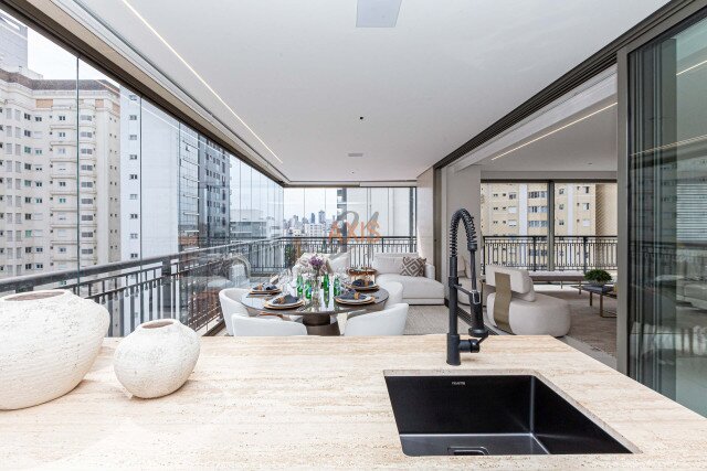 Apartamento no bairro Batel