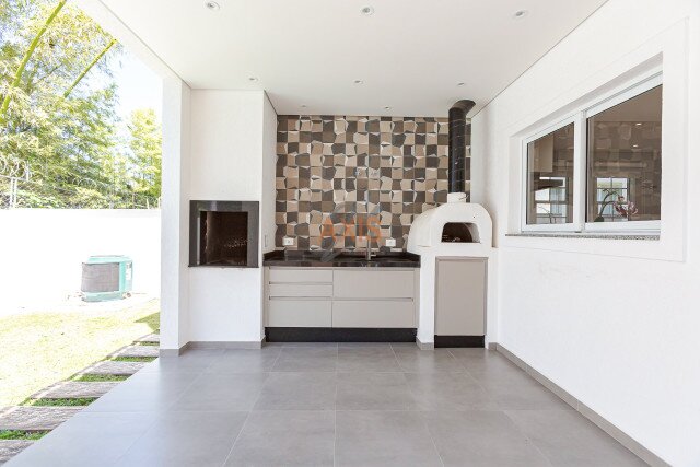 Casa em Condomínio no bairro Santa Felicidade