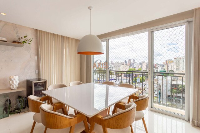 Apartamento no bairro Batel