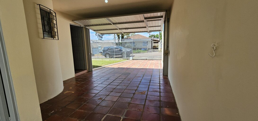 Foto 6 - CASA em CURITIBA - PR, no bairro Fazendinha - Referência PIV-CASA0593