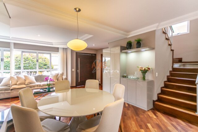 Casa em Condomínio no bairro Santa Felicidade