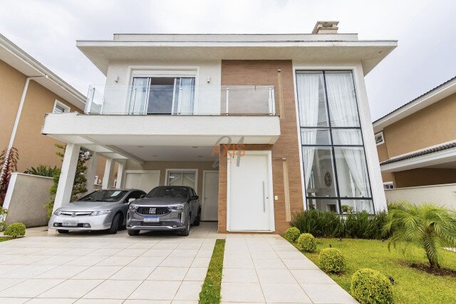 Casa em Condomínio no bairro Santa Felicidade
