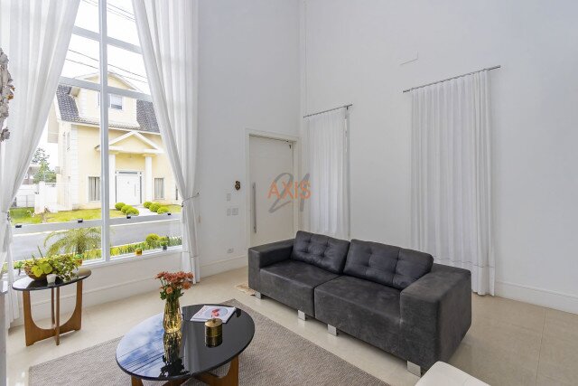 Casa em Condomínio no bairro Santa Felicidade